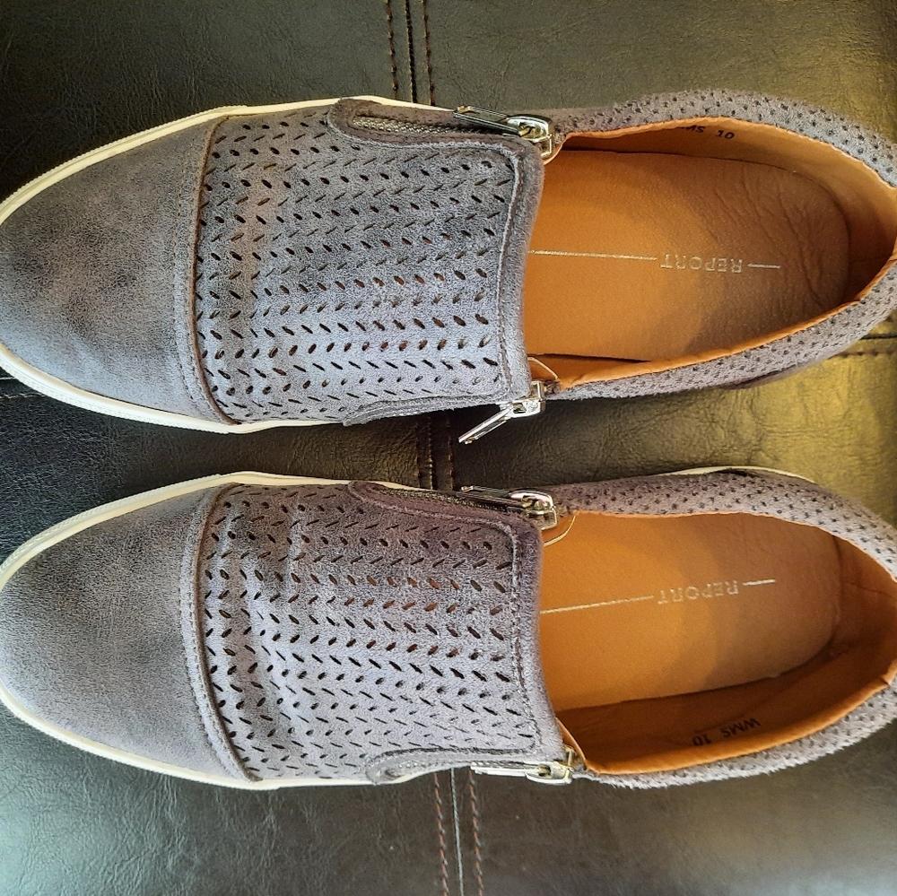 Women dress sneakers